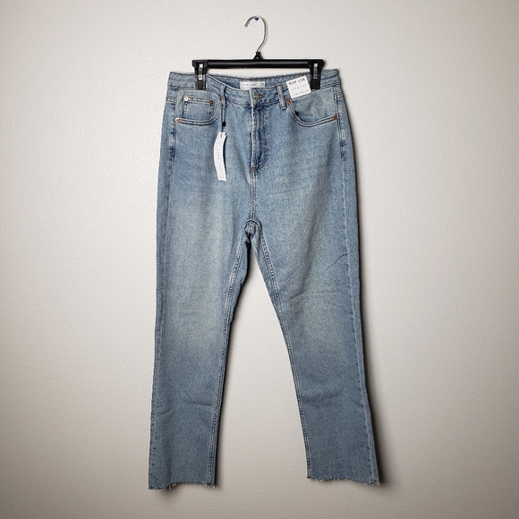 Topshop Authentic Raw Hem Straight Jean in Bleach - Picture 4 of 6